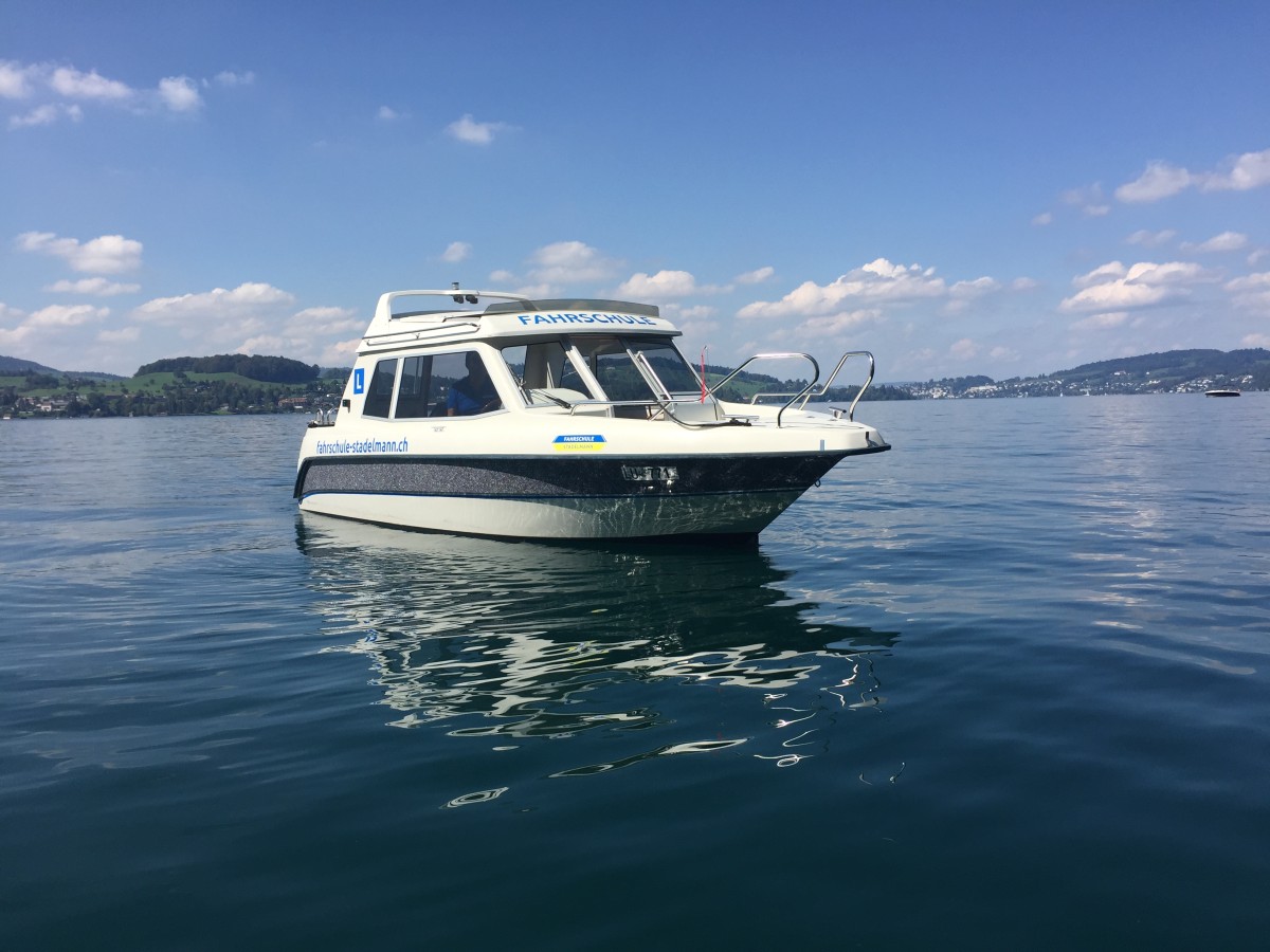 Motorboot-Fahrschule ab Luzern